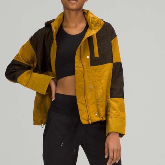 Lululemon Water-Repellent Mesh Jacket in Gold Spice / Black - Picture 2 of 15